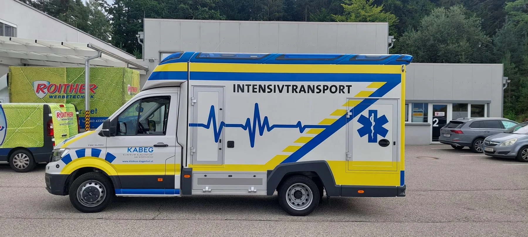 Linke Seite mit Aufschrift Intensivtransport