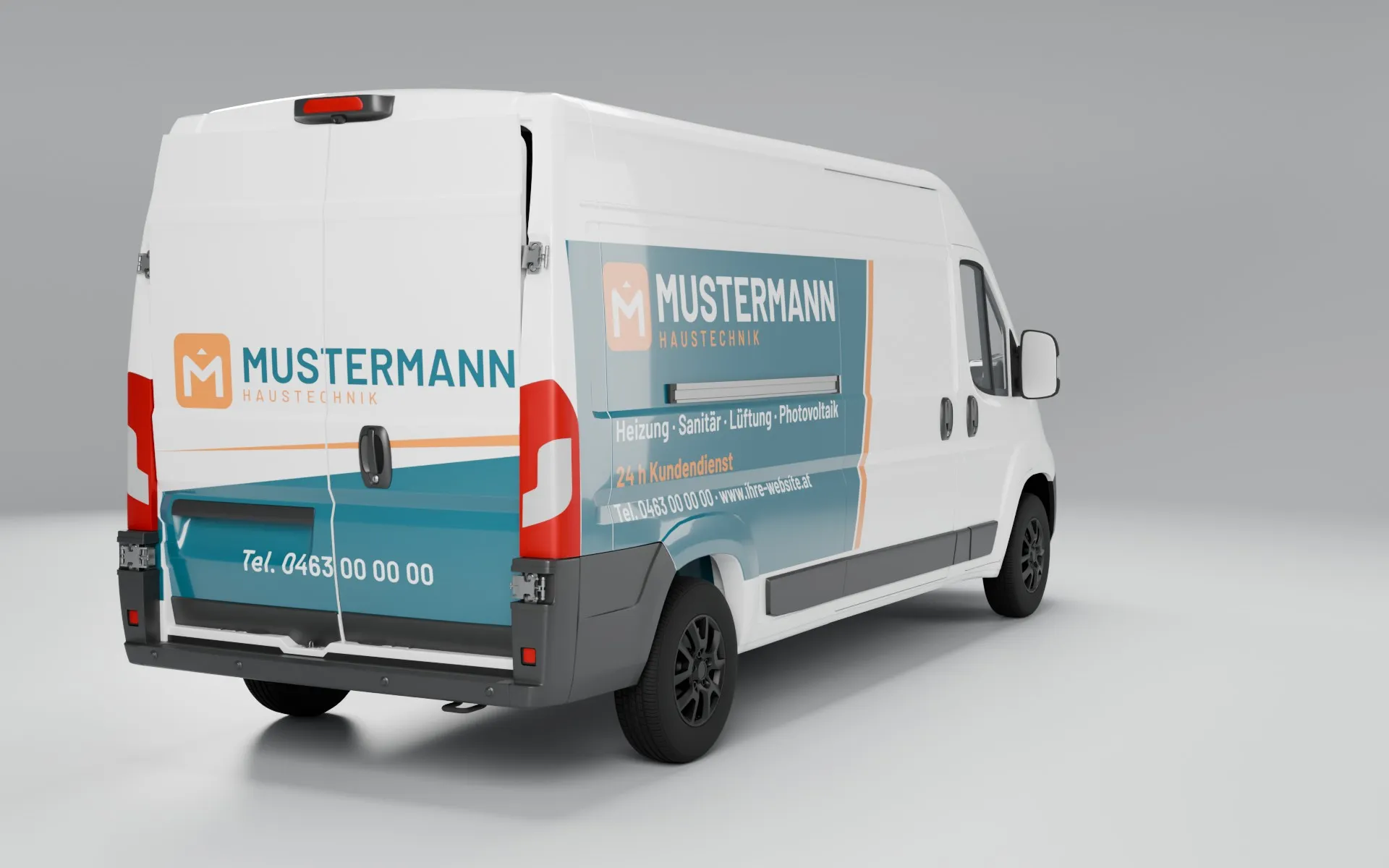 Transporter der Musterfirma schräg von hinten, mit Teilfolierung: ein Teil der Fläche mit bedruckter Folie